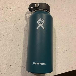 Hydro Flask water bottle 32oz